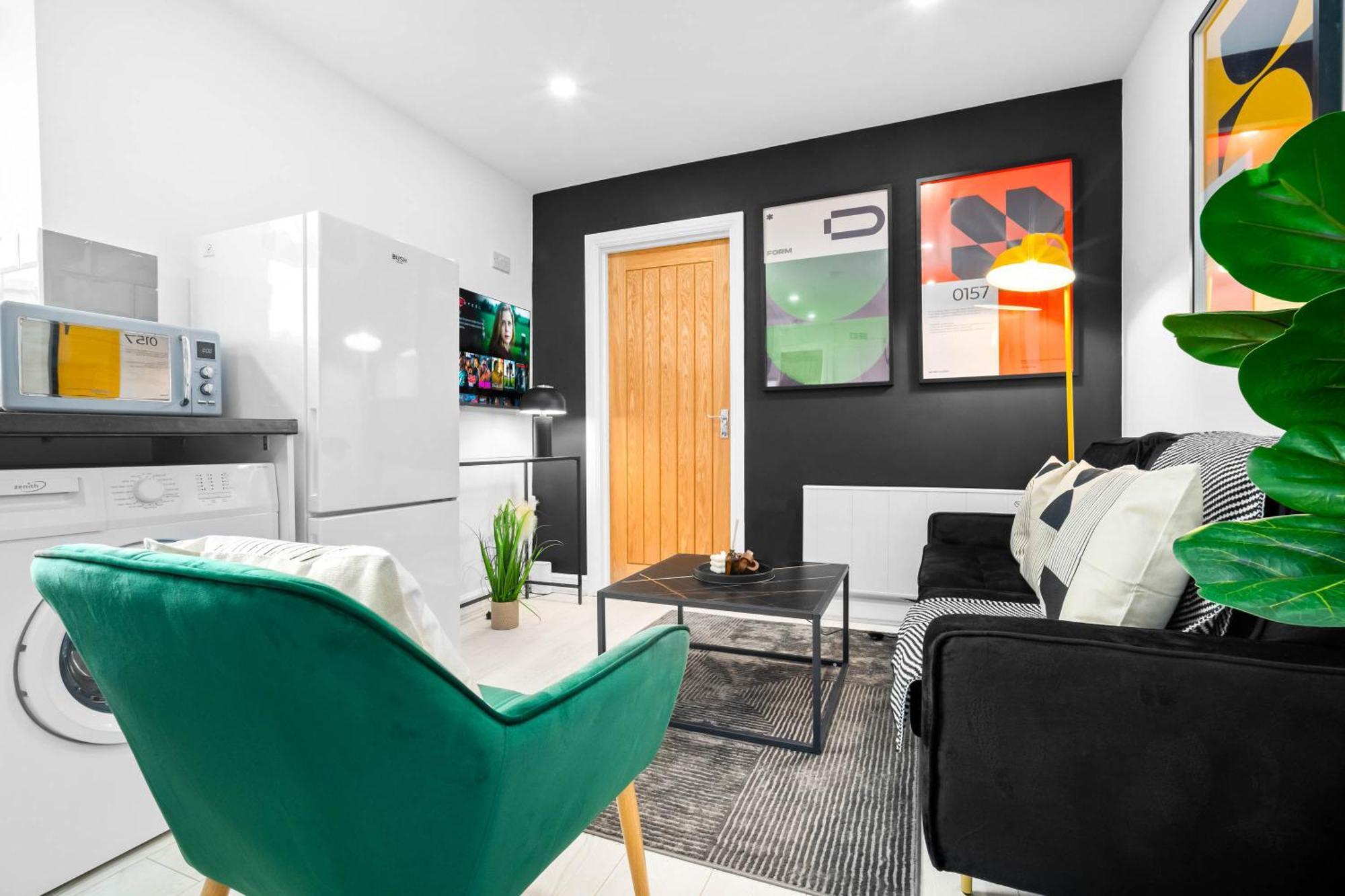 Luxury 3 Bedroom Apartment - Terrace - Near City Centre - Wifi - Smart Tv 1Mr Birmingham Exterior foto